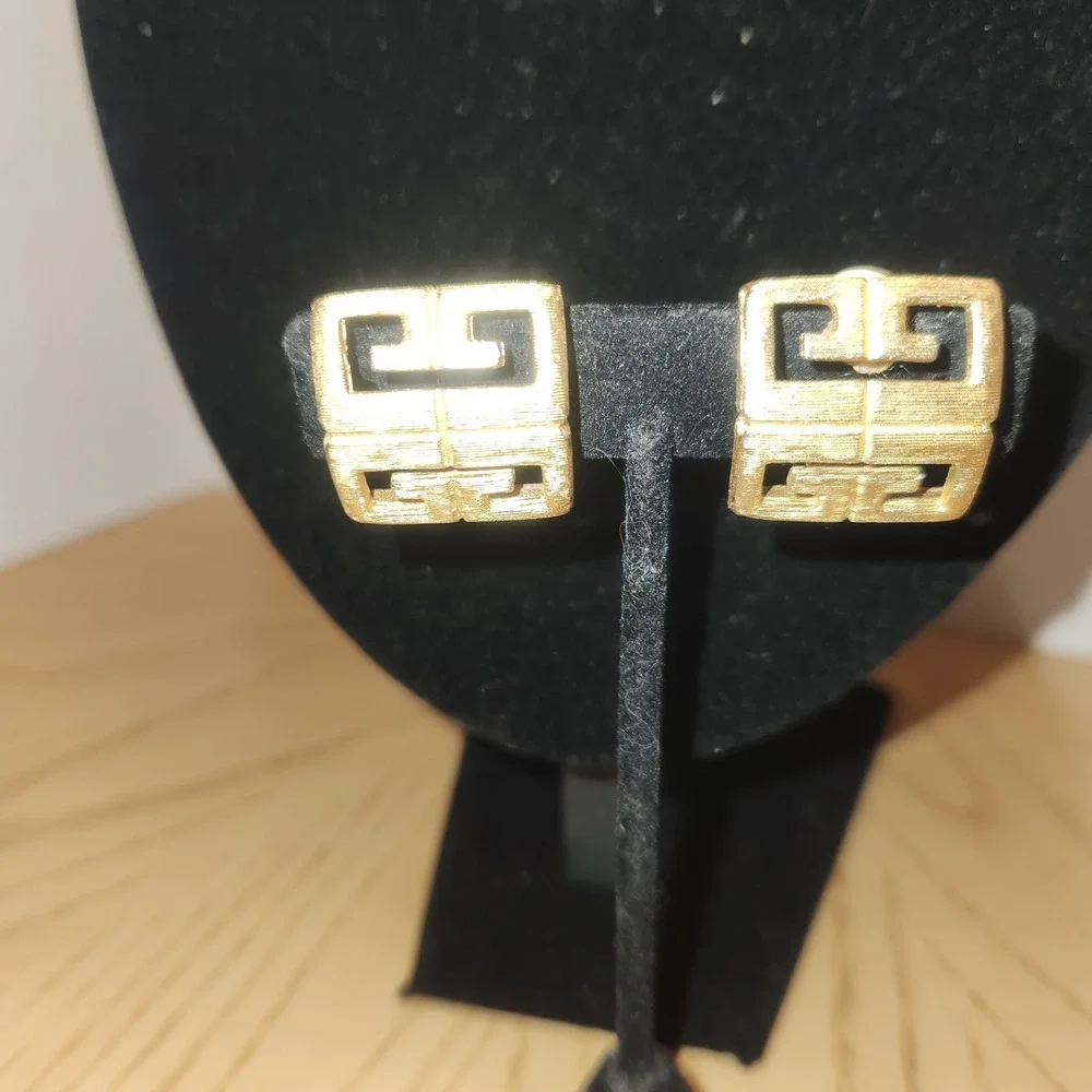 GIVENCHY GG GOLD PLATED EARRINGS‎ Clip-on